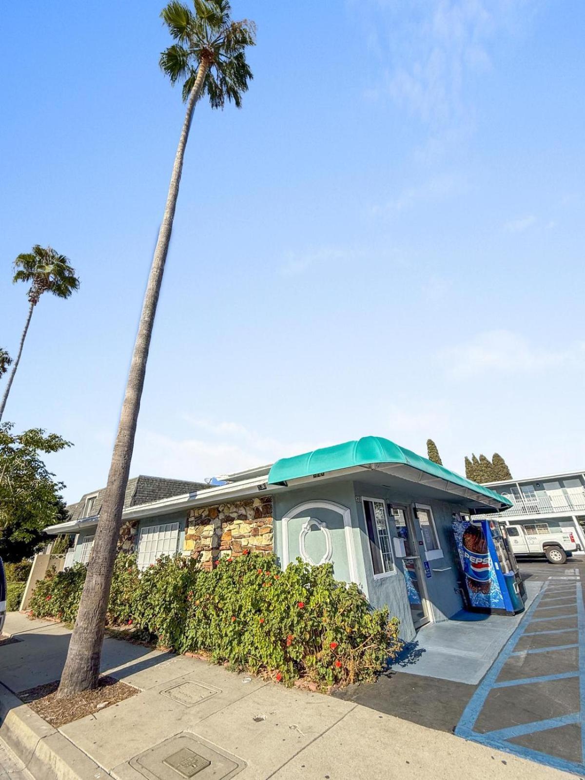 Super 7 Motel Anaheim Bagian luar foto