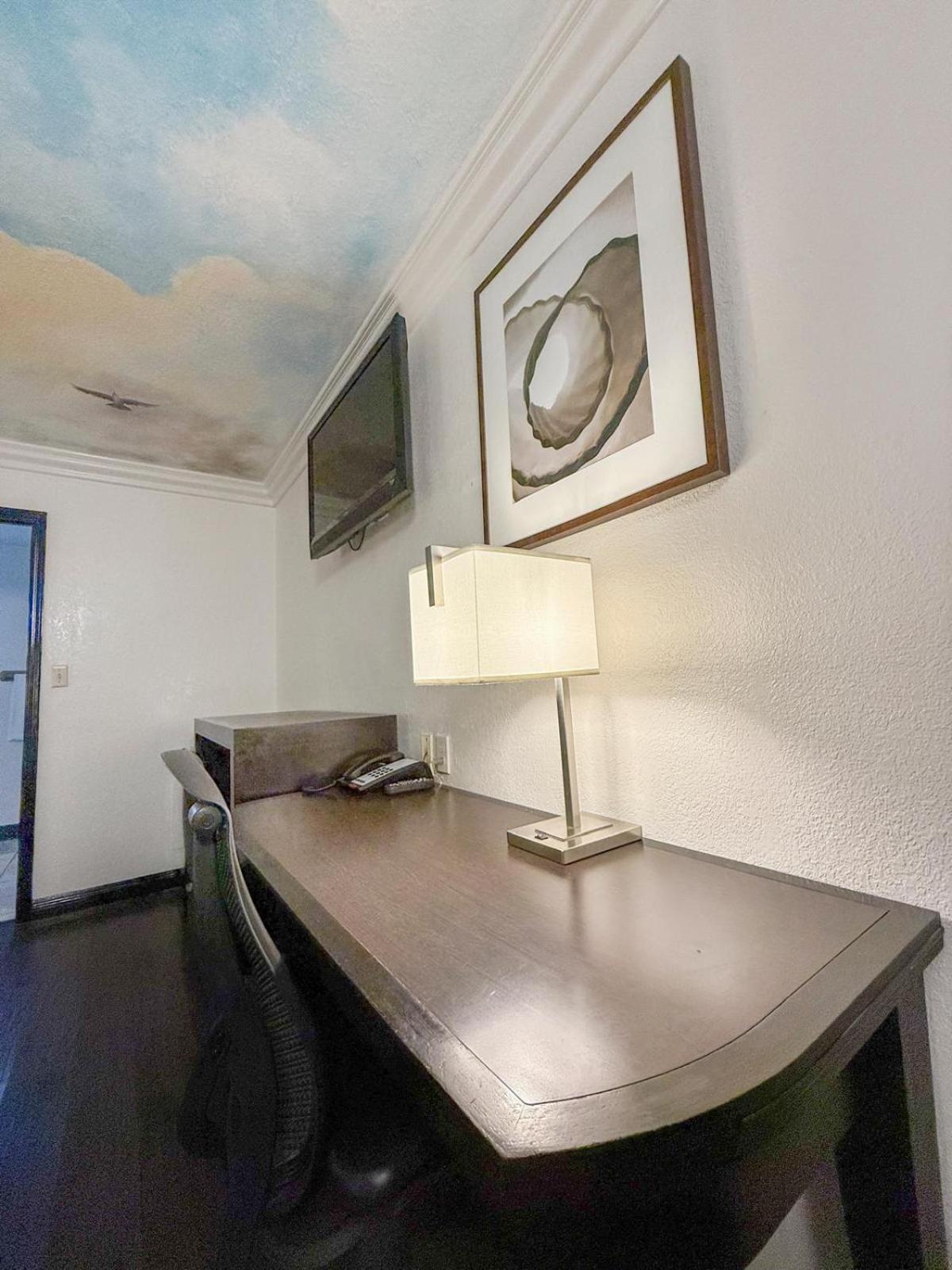 Super 7 Motel Anaheim Bagian luar foto